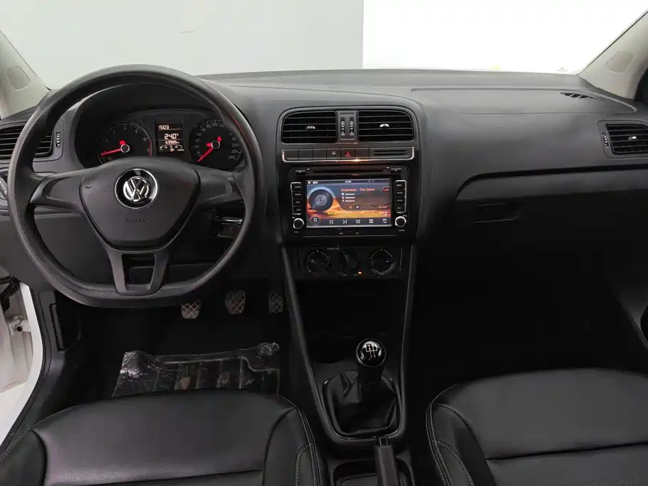 Volkswagen Polo — миниатюра 12