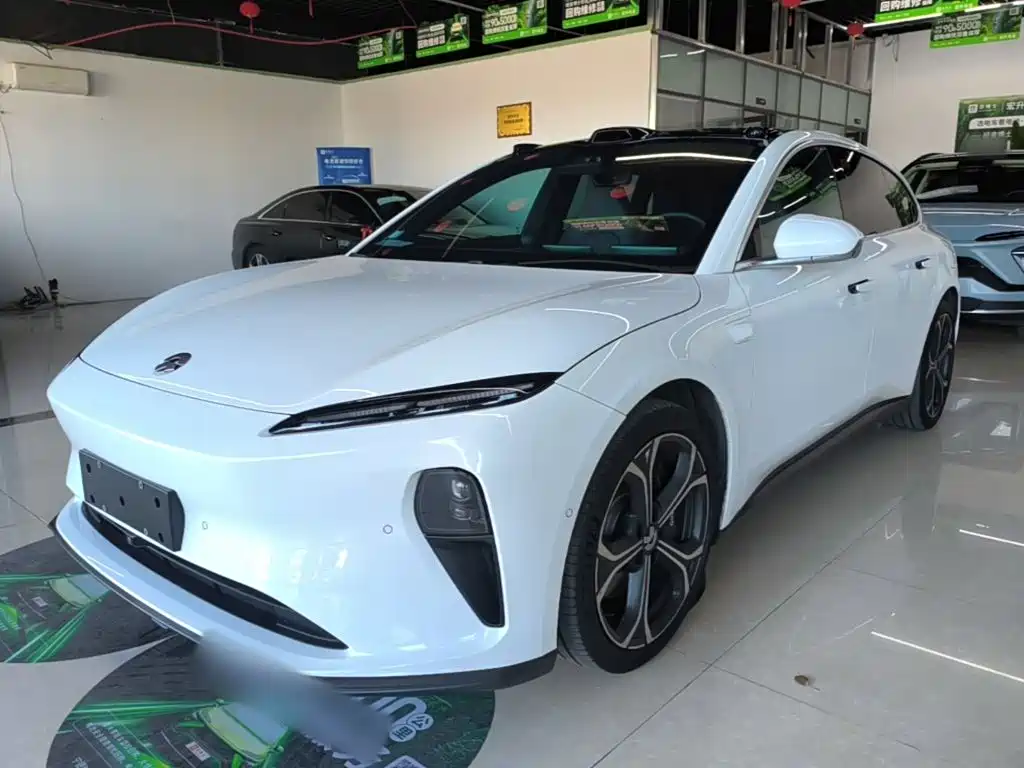 NIO ET5T — миниатюра 2
