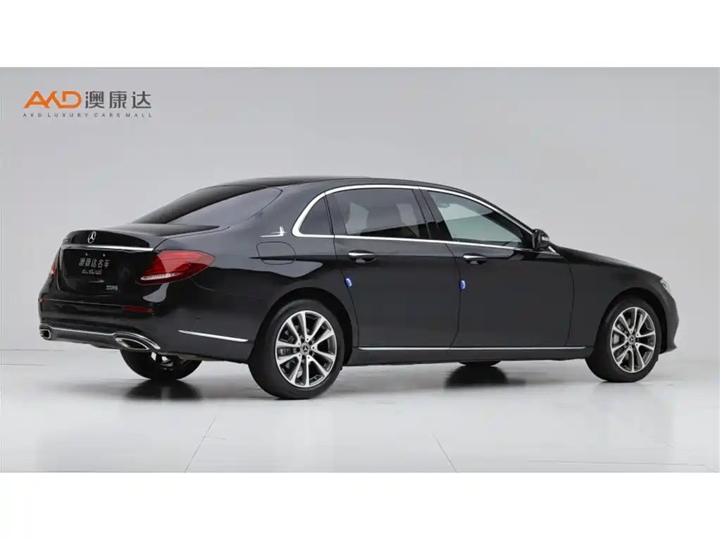 Mercedes-Benz E-Class — миниатюра 3