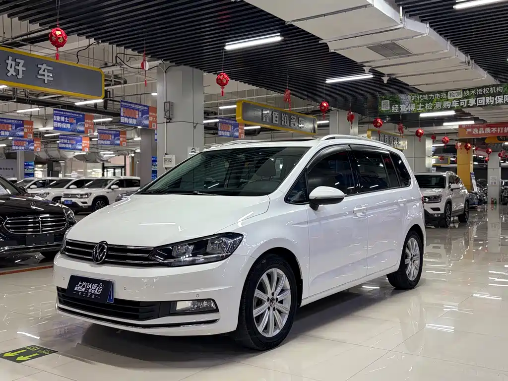 Купить Volkswagen Touran