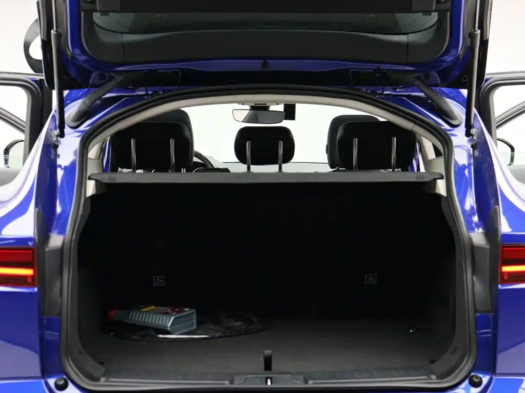Jaguar E-PACE — миниатюра 9