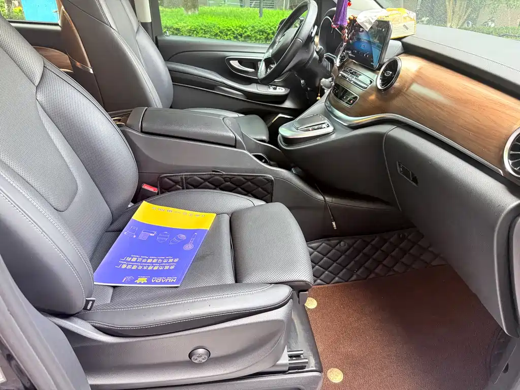 Mercedes-Benz V-Class — миниатюра 16