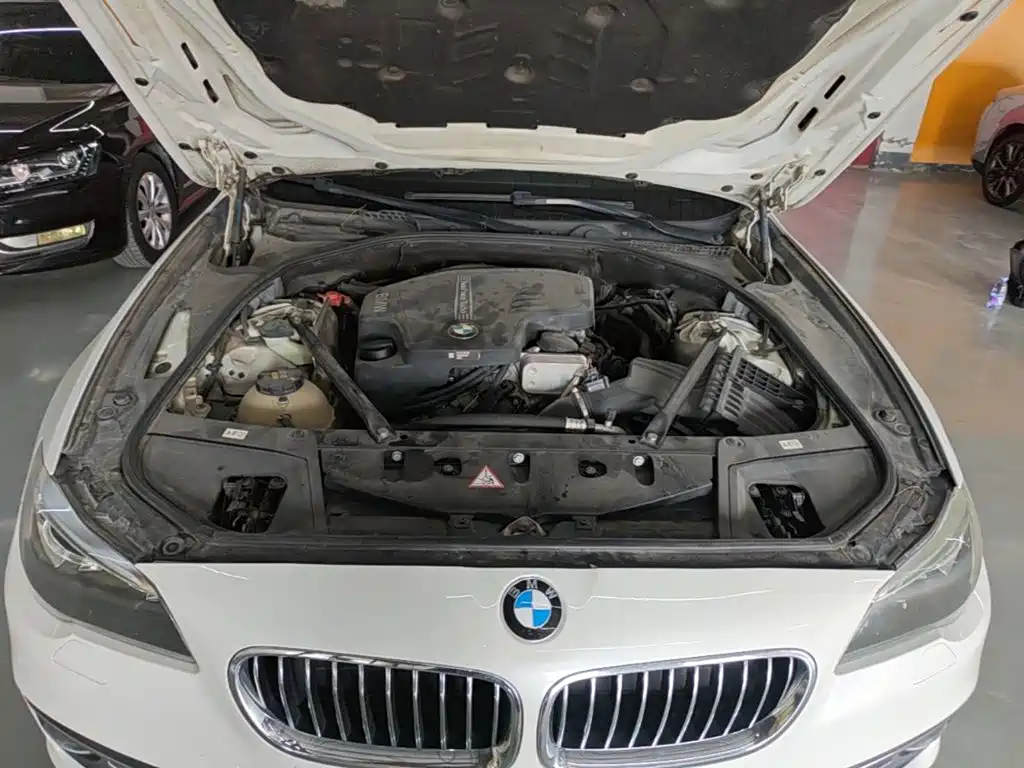 BMW 5 Series — миниатюра 20