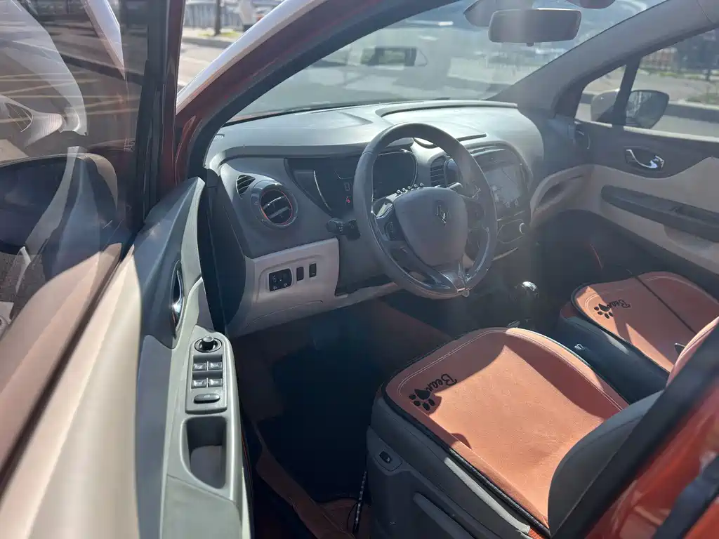 Renault Captur — миниатюра 4