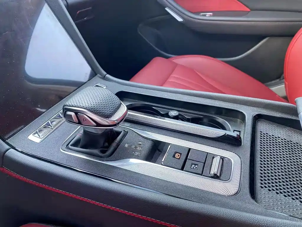 Hongqi Hongqi H6 — миниатюра 15