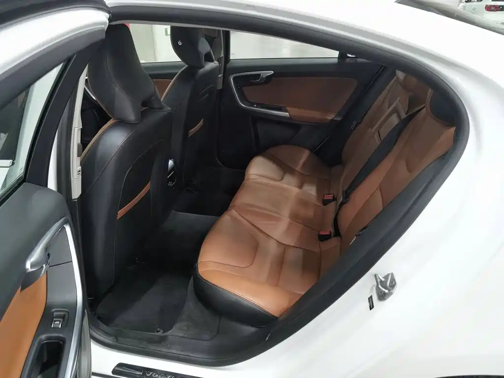 Volvo S60 — миниатюра 15