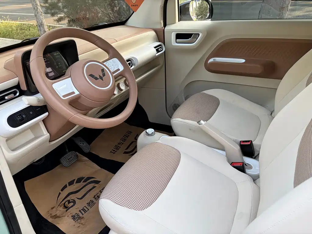 Wuling MINIEV — миниатюра 8