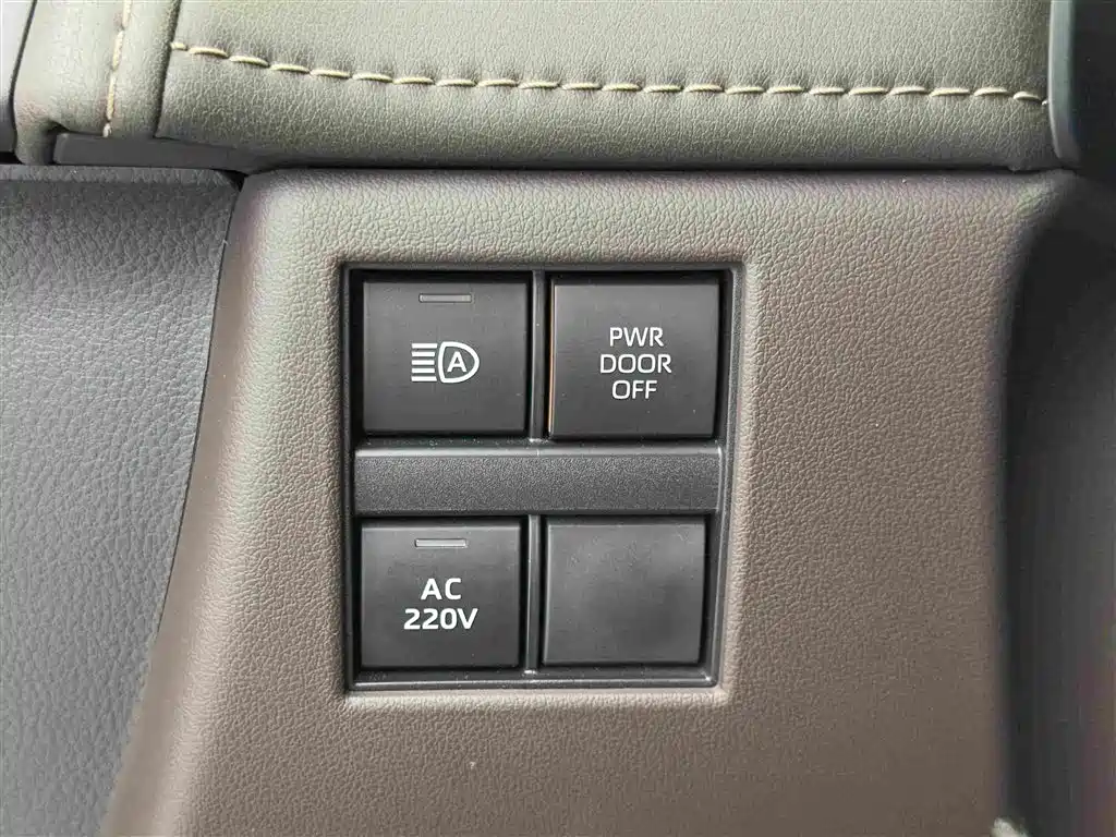 Toyota Vellfire — миниатюра 19