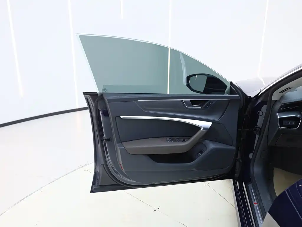 Audi A7L — миниатюра 9