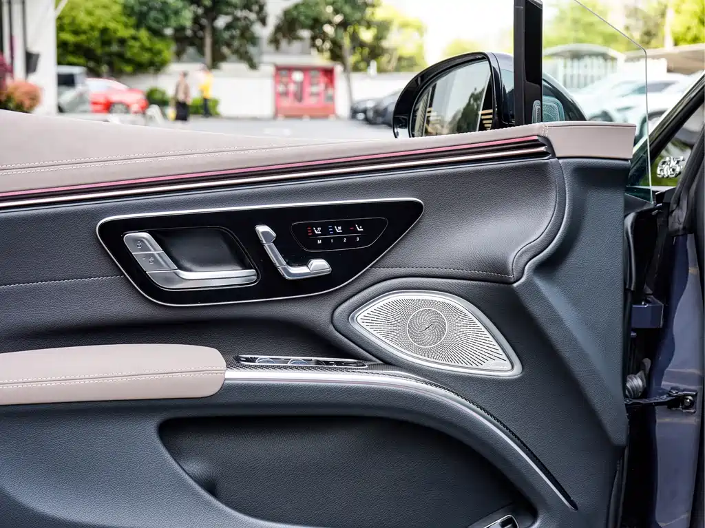 MERCEDES-BENZ EQS AMG