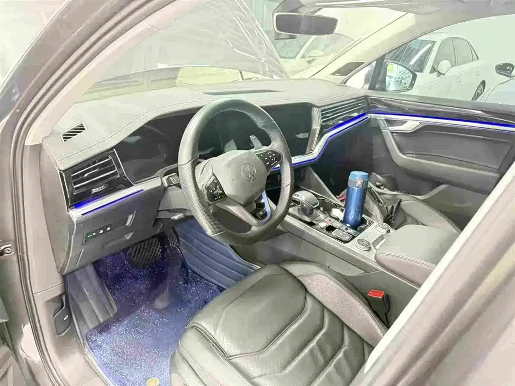 Volkswagen Touareg 2022 3.0TSI Sport