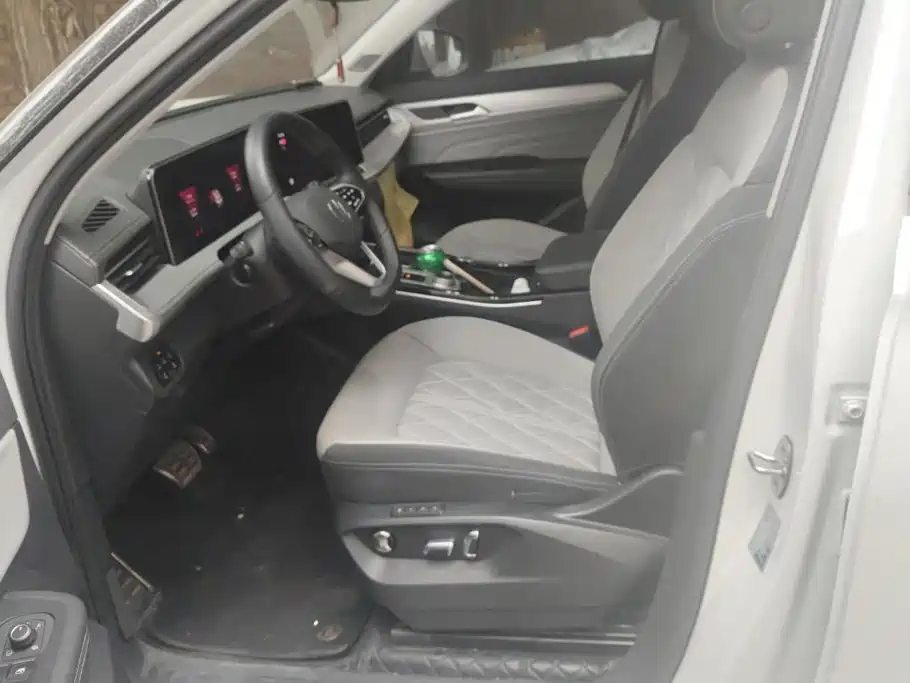 Volkswagen Tavendor 2024 380TSI R-Line
