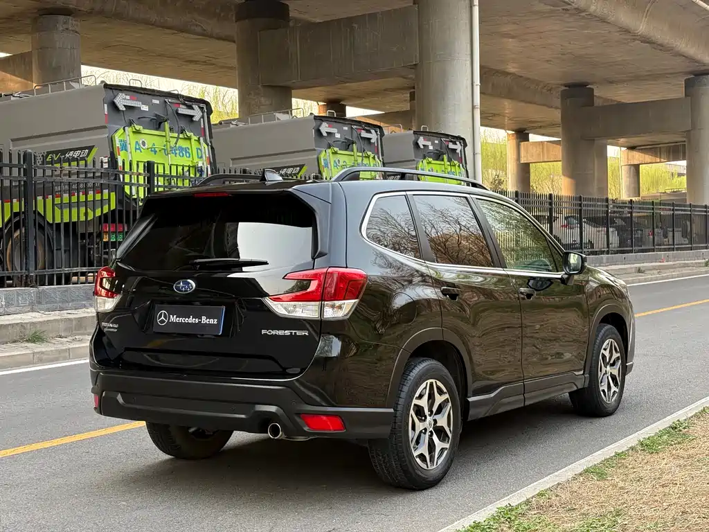 SUBARU FORESTER