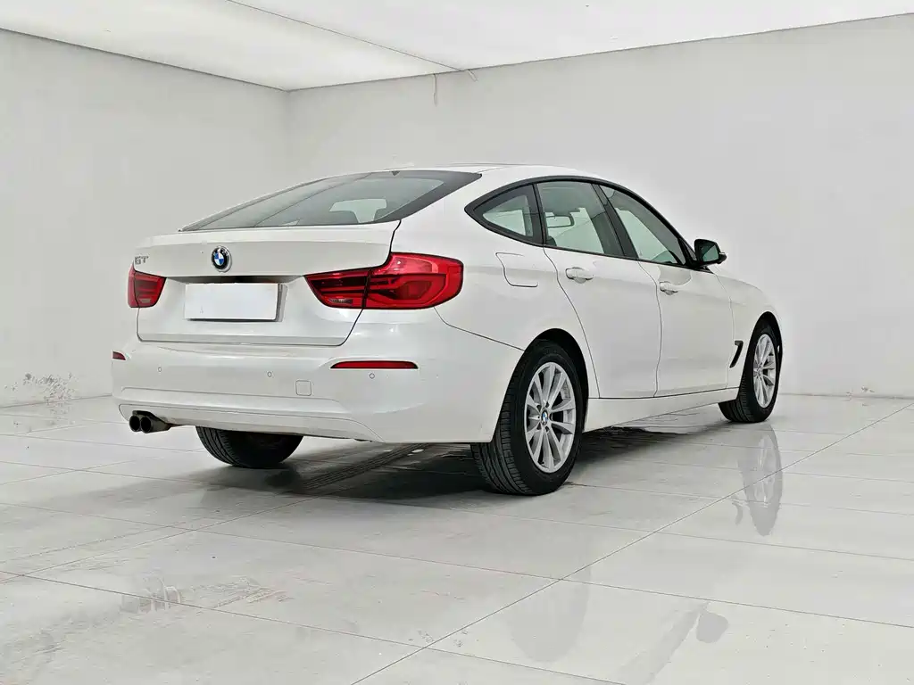 BMW 3 Series GT — миниатюра 6