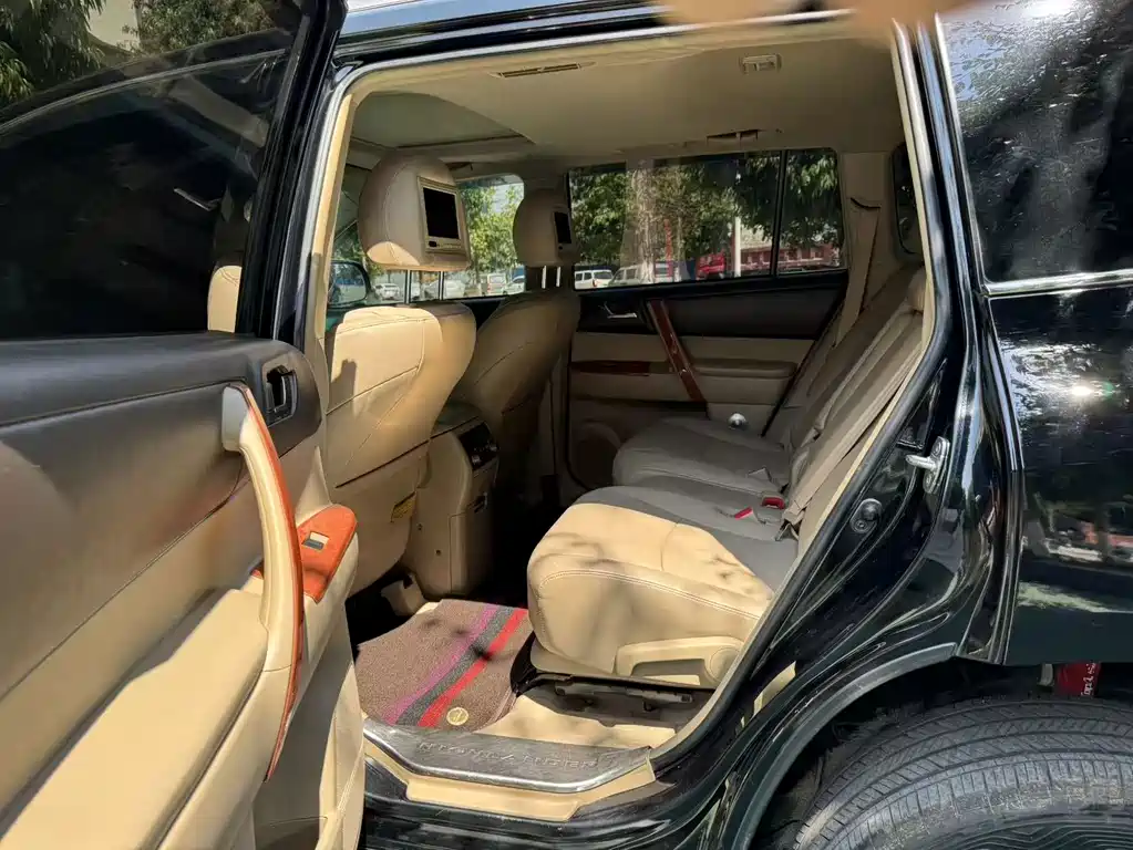 Toyota Highlander — миниатюра 12
