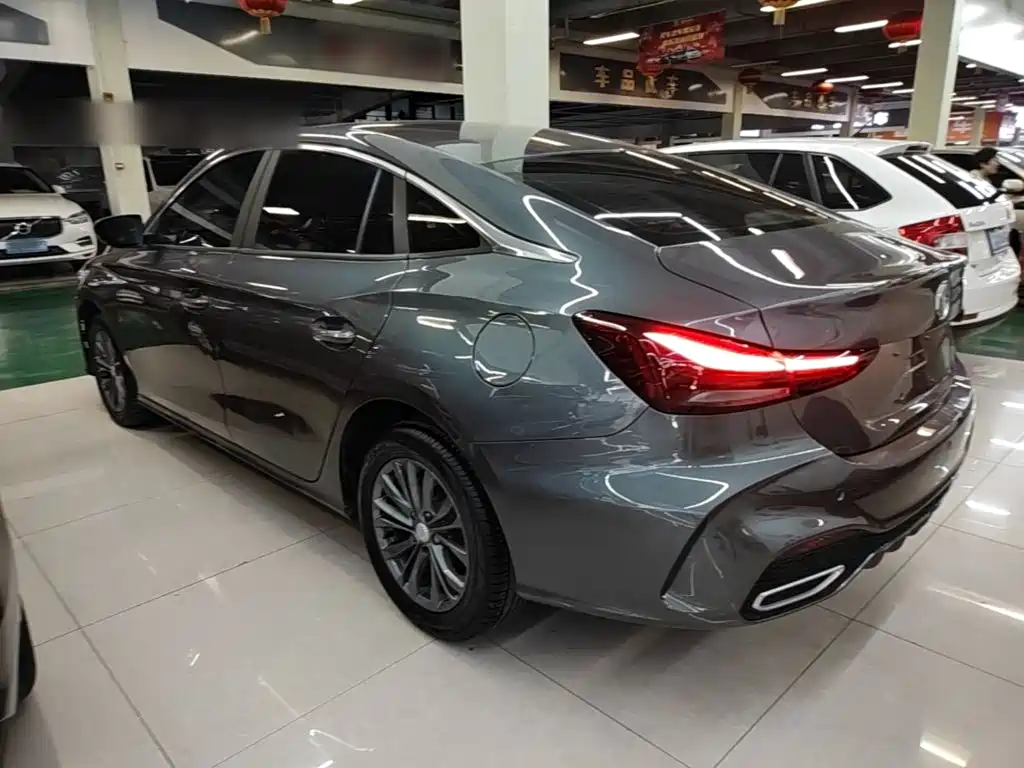 MG MG5 — миниатюра 5