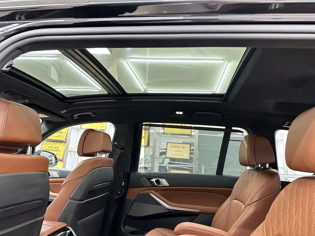 BMW X7 — миниатюра 12