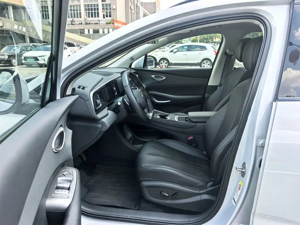 BYD Морской лев 05 EV — миниатюра 5