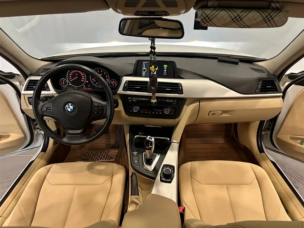 BMW 3 Series — миниатюра 7