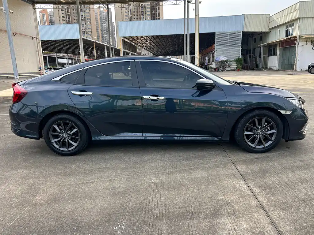 Honda Civic — миниатюра 4