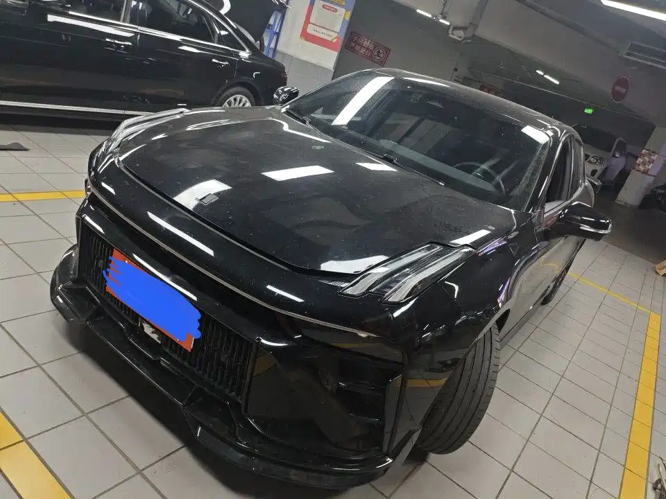 Купить Lynk & Co 03