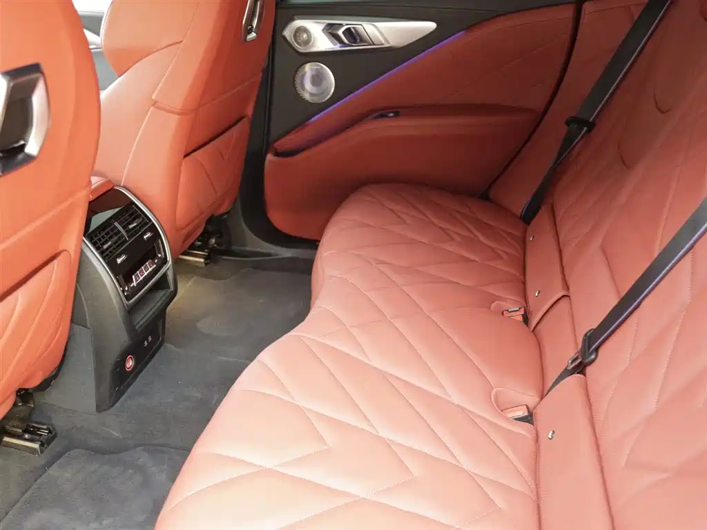 BMW XM