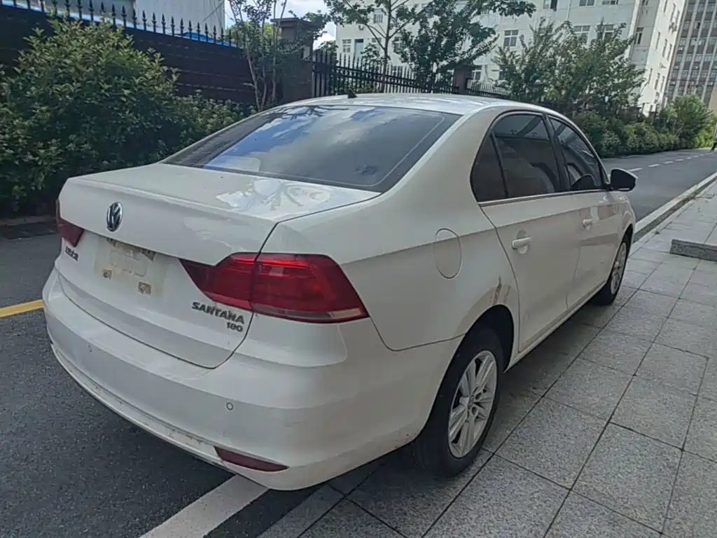 Volkswagen Santana — миниатюра 7