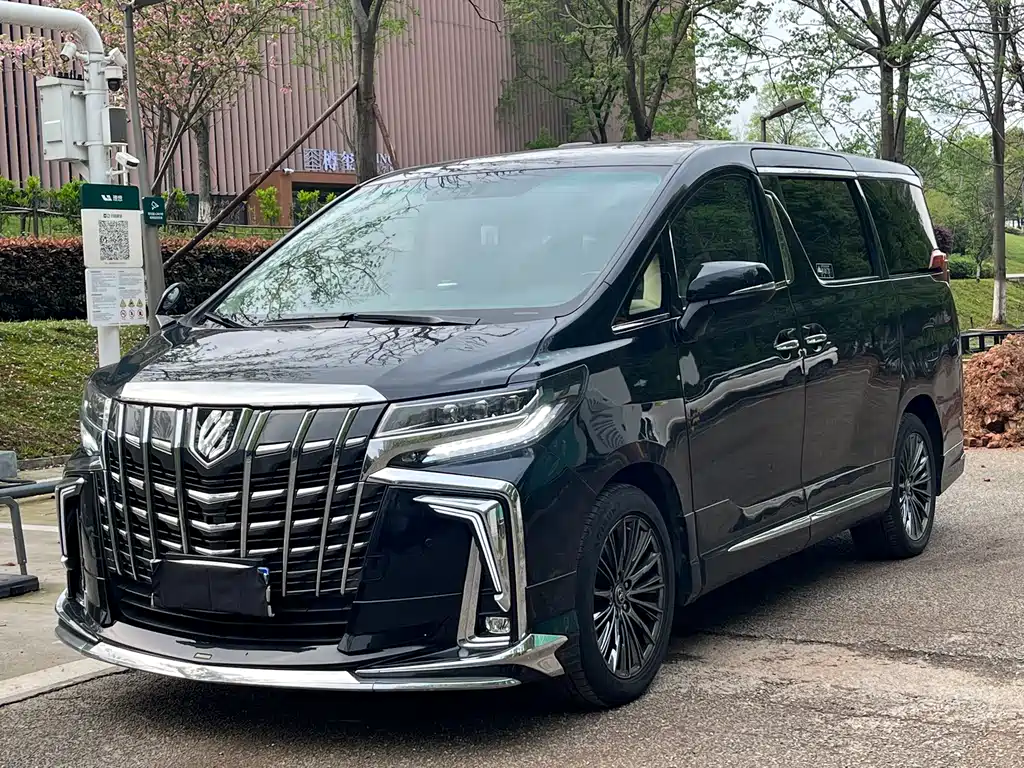Toyota Alphard 2011
