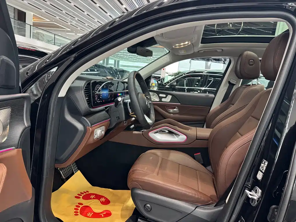 Mercedes-Benz GLS — миниатюра 8