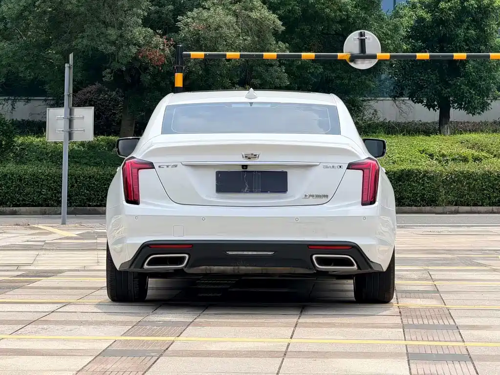 Cadillac CT5 — миниатюра 8
