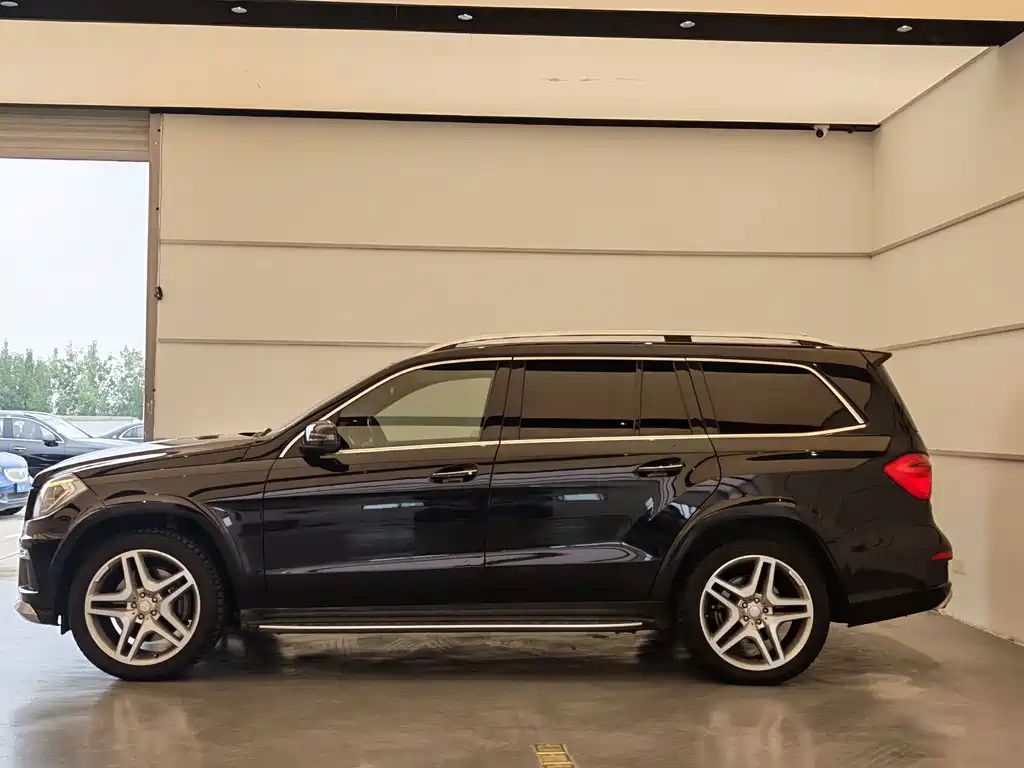 Mercedes-Benz GL-Class — миниатюра 6