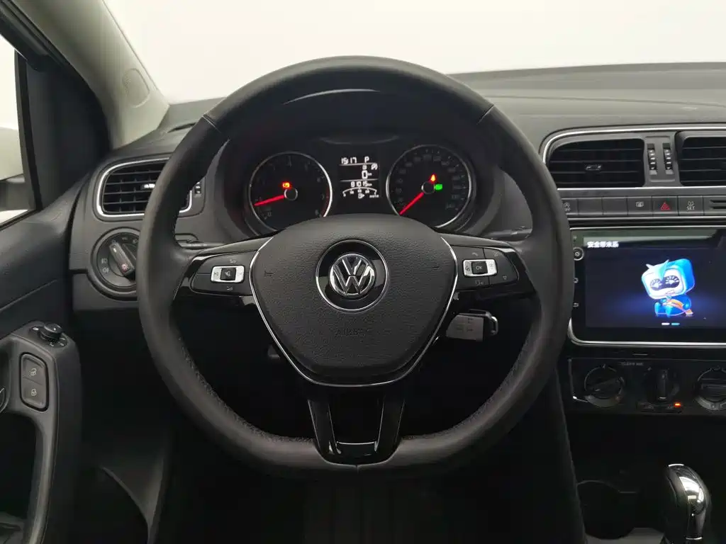 Volkswagen Polo — миниатюра 11