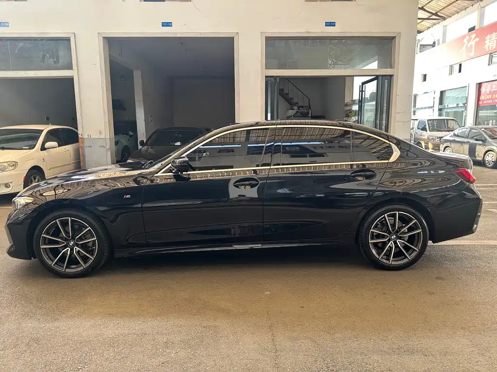 BMW 3 Series — миниатюра 14