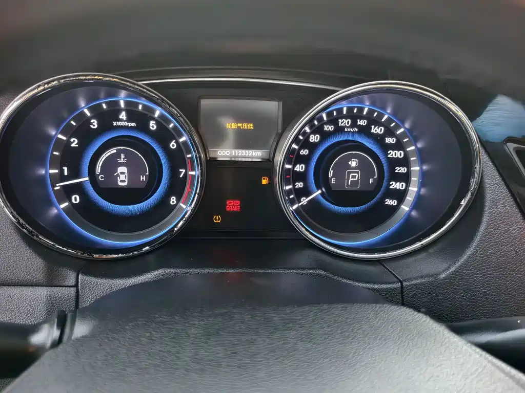 Hyundai Sonata — миниатюра 10
