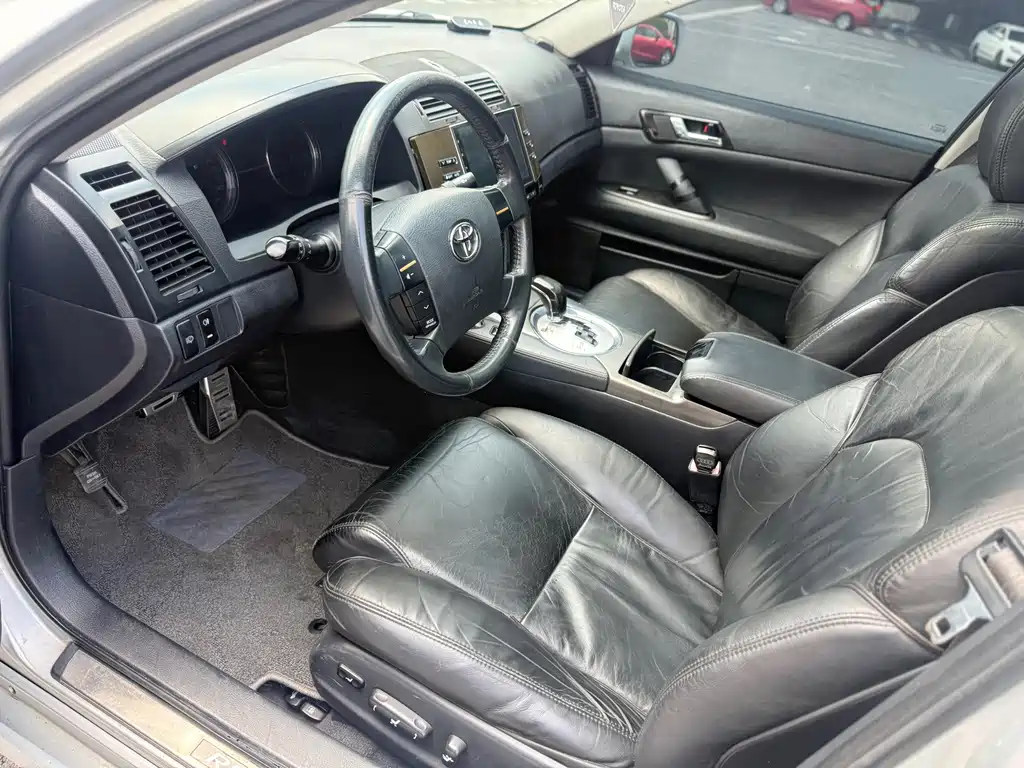 Toyota Reiz — миниатюра 8