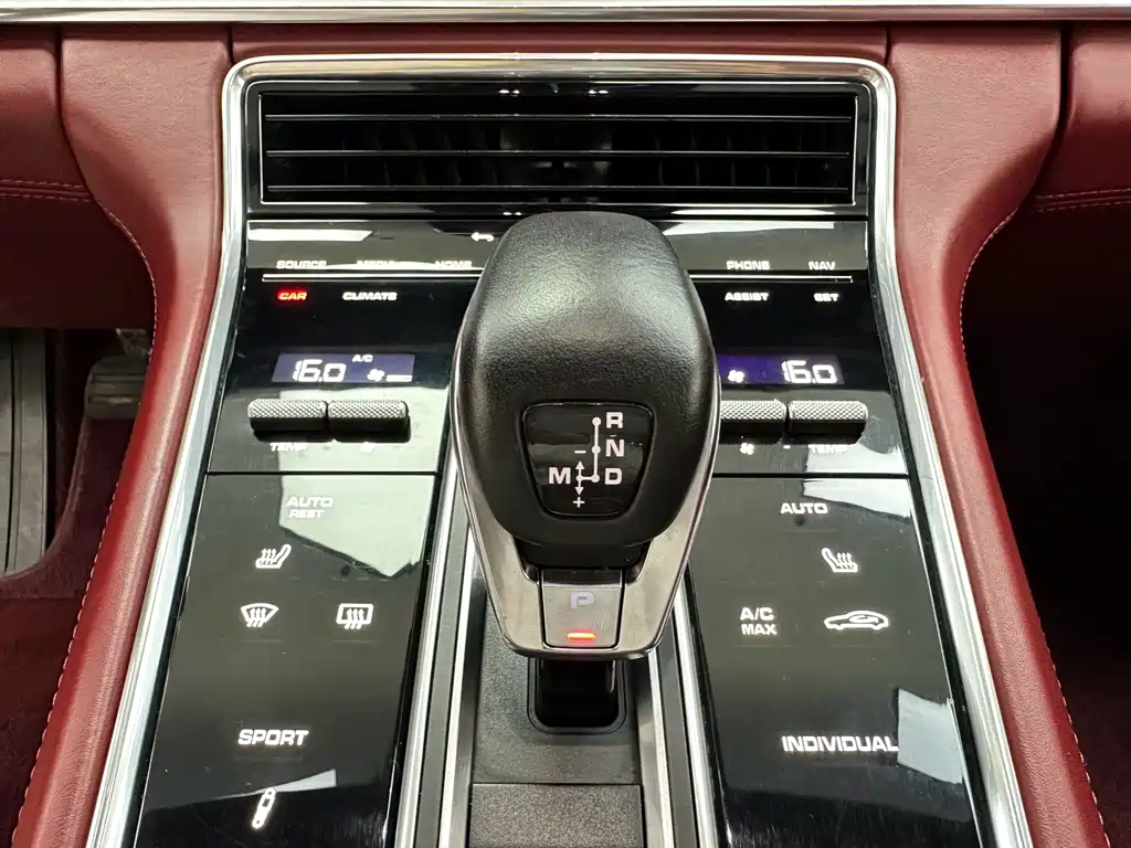Porsche Panamera — миниатюра 28