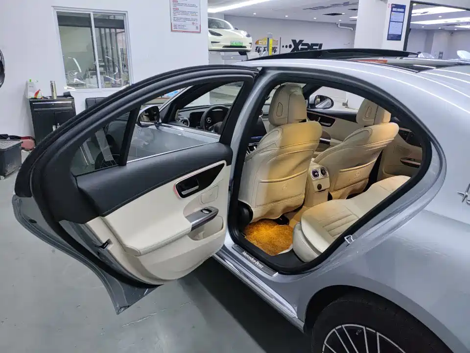 Mercedes-Benz C-Class — миниатюра 7