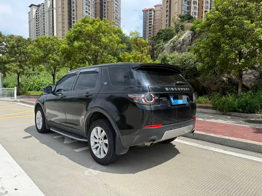 Land Rover Discovery Sport — миниатюра 10