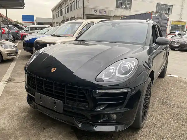 PORSCHE MACAN 2016