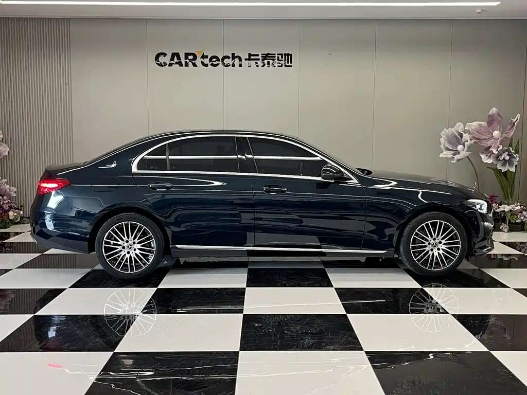 Mercedes-Benz C-Class — миниатюра 4