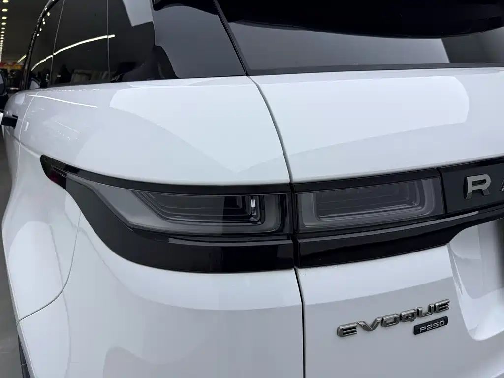 Land Rover Evoque — миниатюра 6