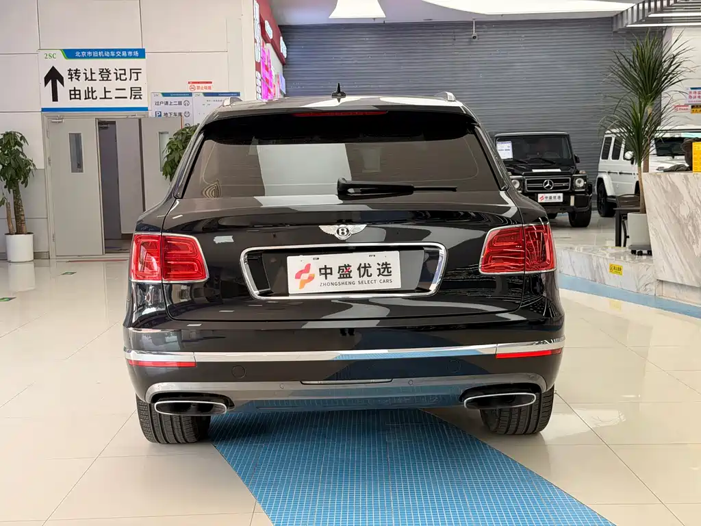 Bentley Bentayga — миниатюра 18