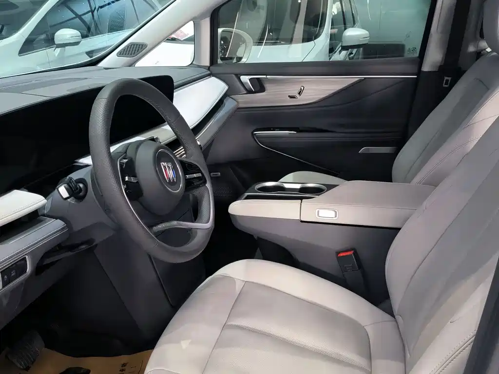Buick GL8 — миниатюра 4
