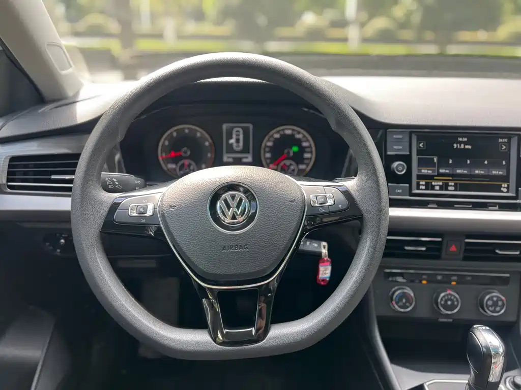 Volkswagen Lavida — миниатюра 11