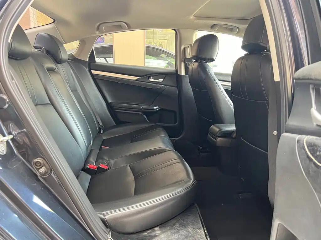 Honda Civic — миниатюра 9