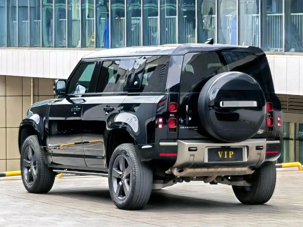 Land Rover Defender — миниатюра 6