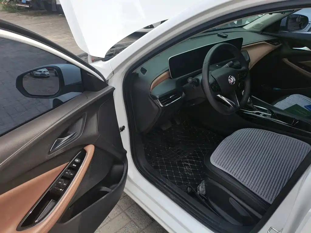 Buick Verano — миниатюра 12
