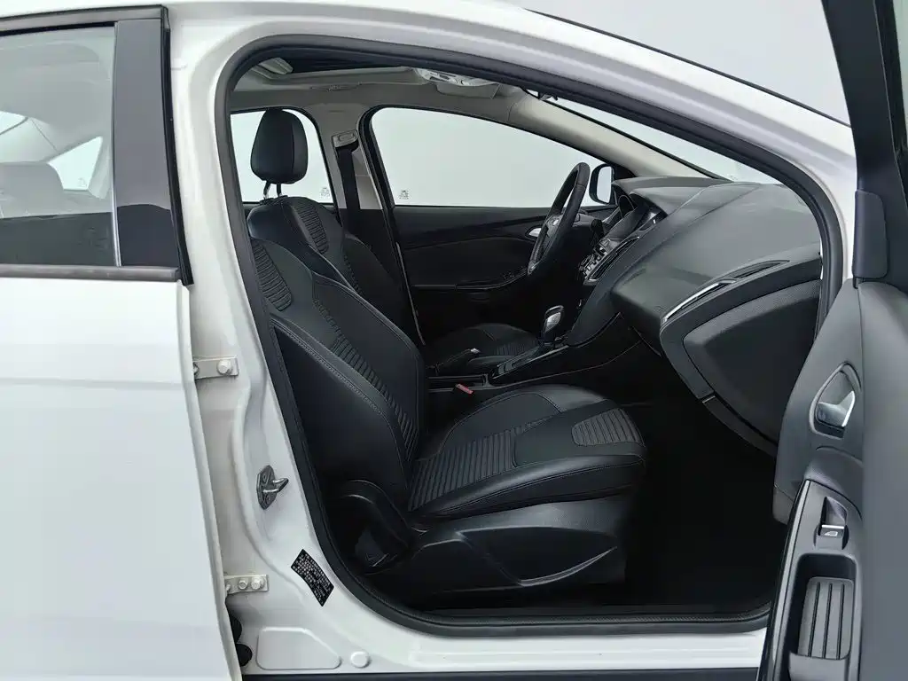 Ford Focus — миниатюра 23