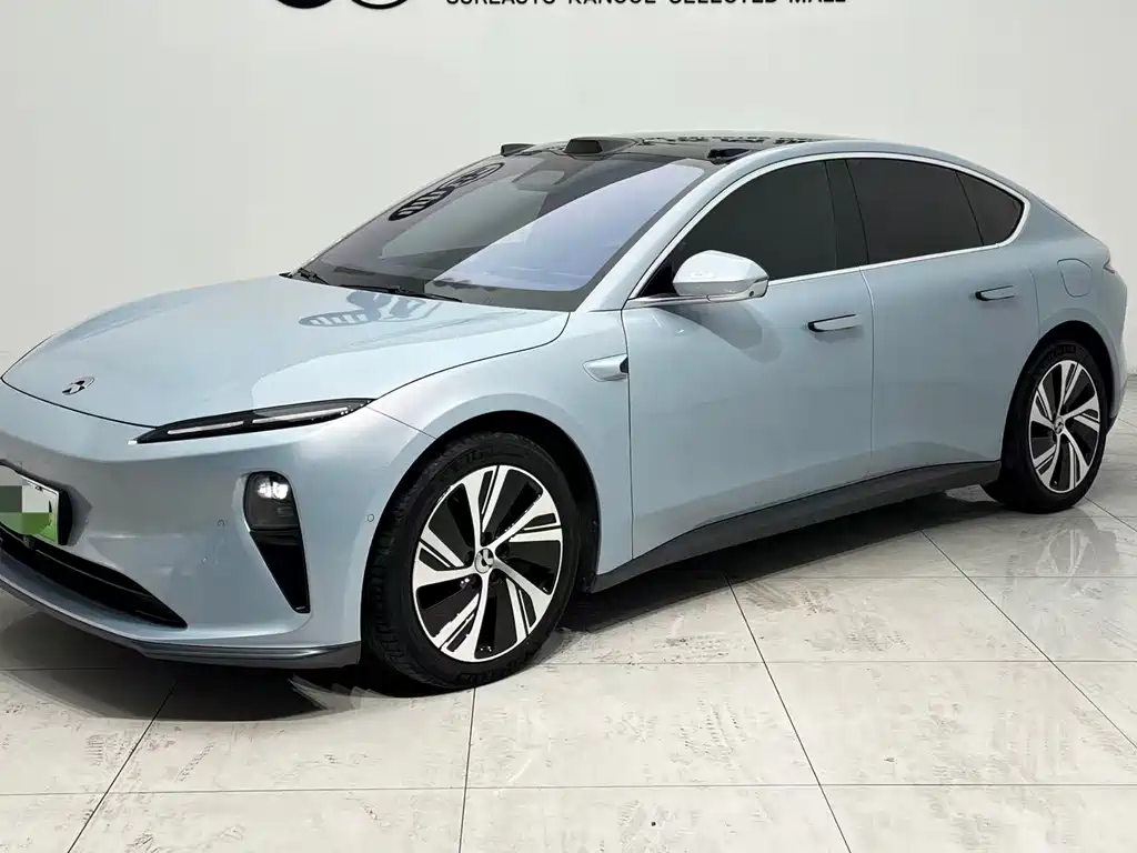 NIO ET5