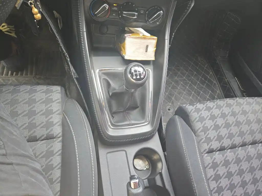 MG ZS — миниатюра 10
